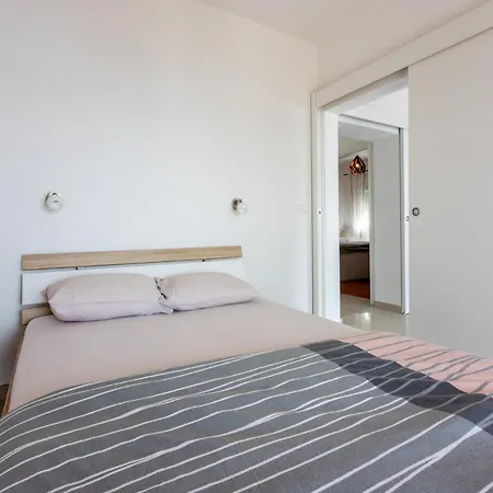 Mirjana Jelicic Apartament