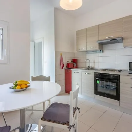 Apartment Mirjana Jelicic Dramalj
