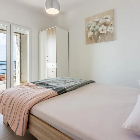 Mirjana Jelicic Apartment Dramalj