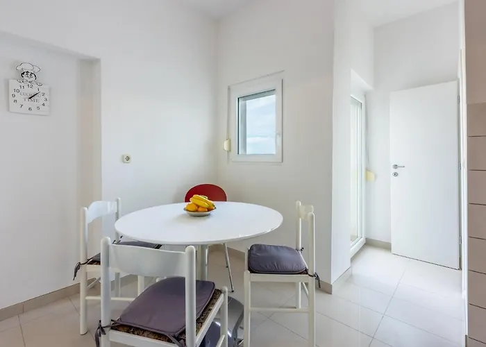 Mirjana Jelicic Apartment Dramalj